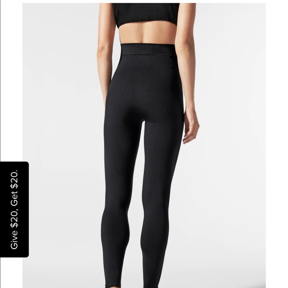 Blanqi everyday support postpartum + nursing support leggings.